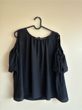 EVERNEW Open Shoulder Tie-Sleeve Women's Top